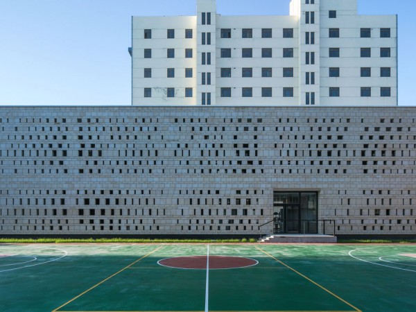 高大上灰色辦公建筑-墻磚